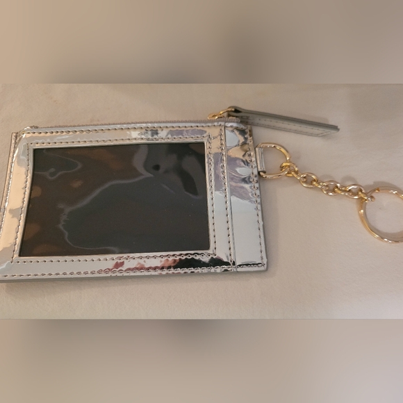 Tommy Hilfiger Tote - Picture 15 of 16